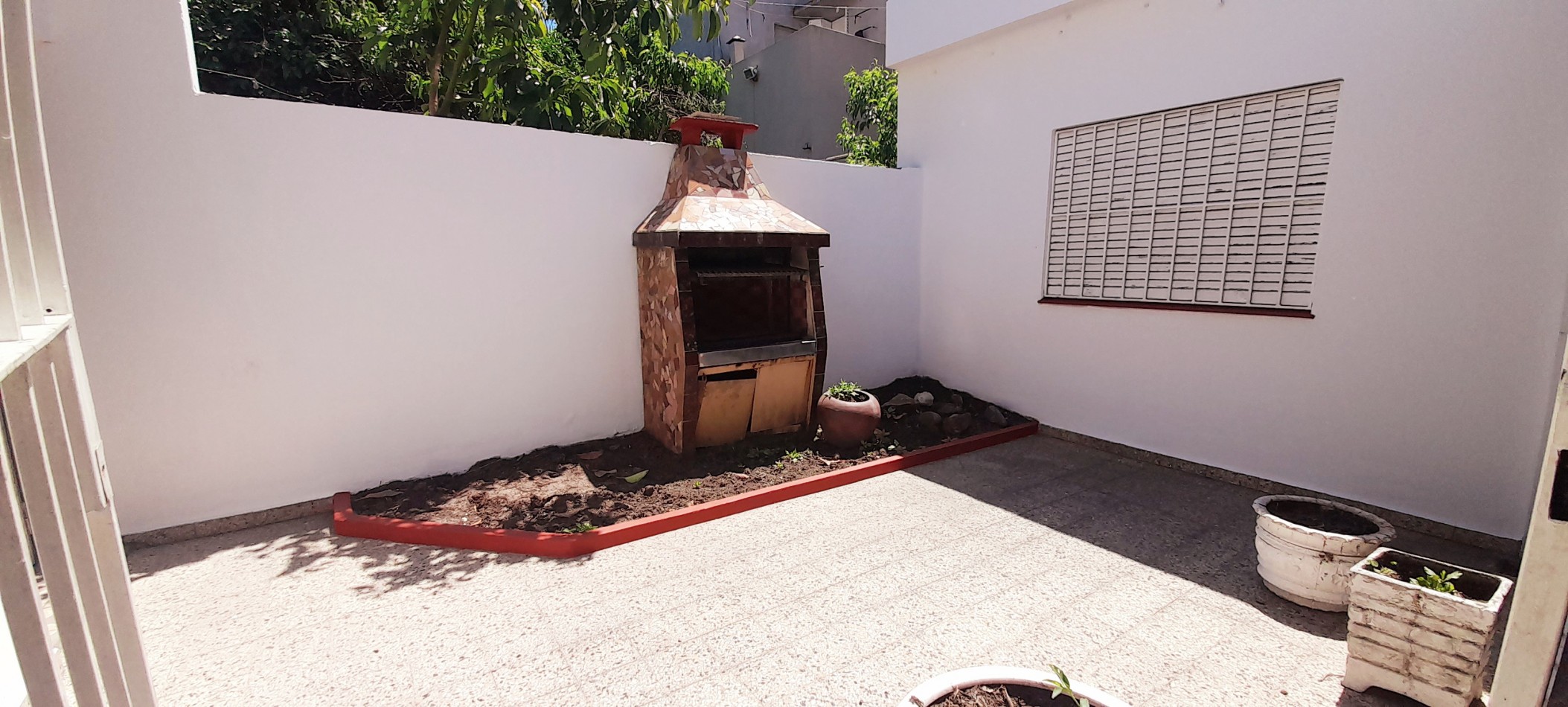 VENTA CASA 5 AMBIENTES CON COCHERA