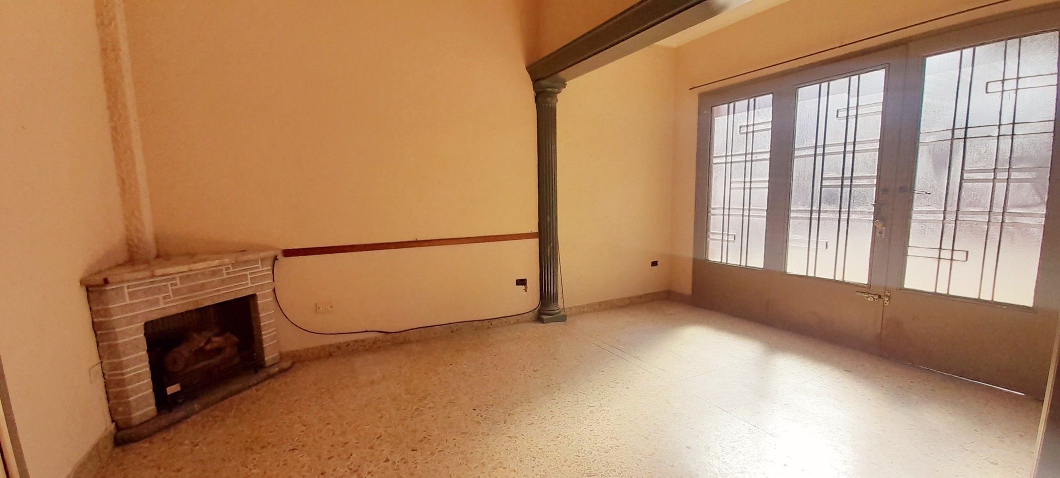 VENTA PH AL FRENTE 4 AMBIENTES