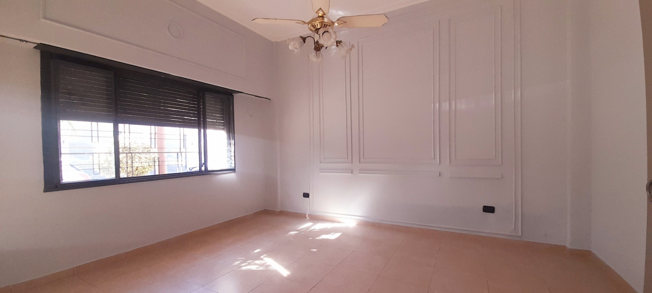 VENTA PH AL FRENTE 4 AMBIENTES
