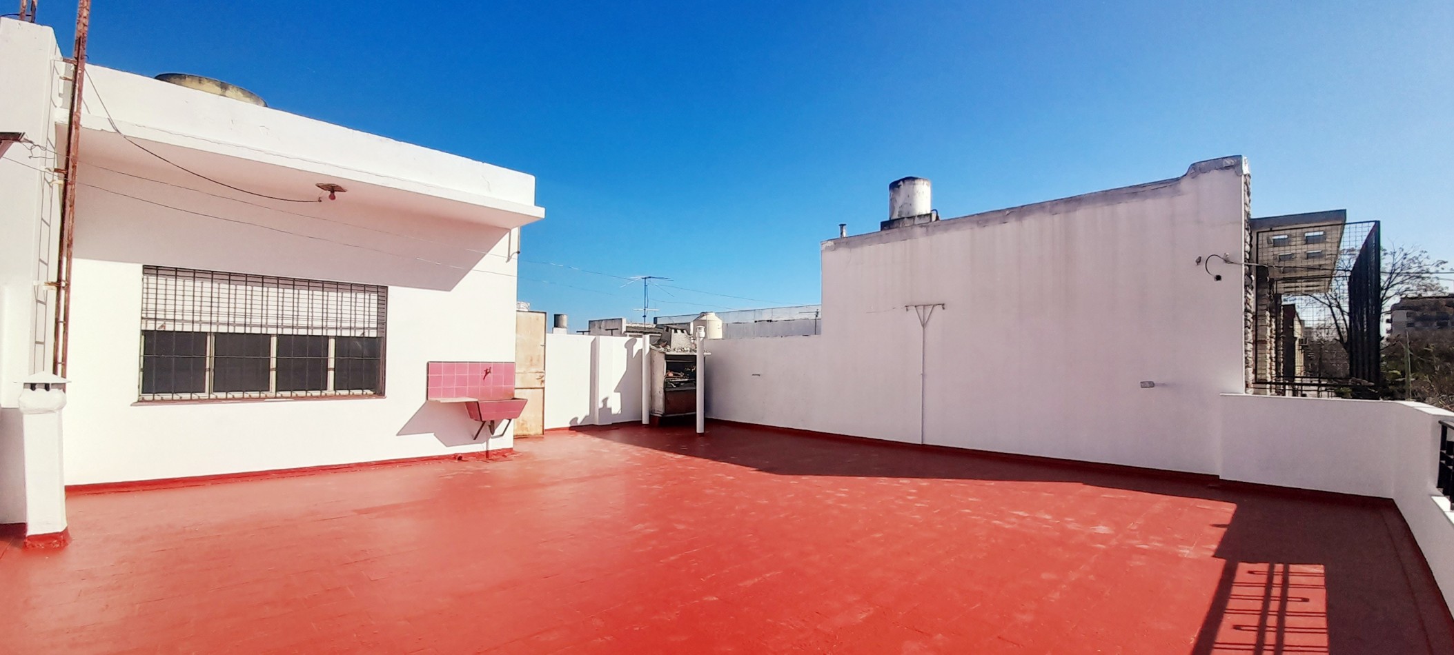 VENTA PH AL FRENTE 4 AMBIENTES