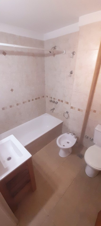 ALQUILA DEPARTAMENTO 2 AMBIENTES PLANTA BAJA - ENTRADA INDEPENDIENTE