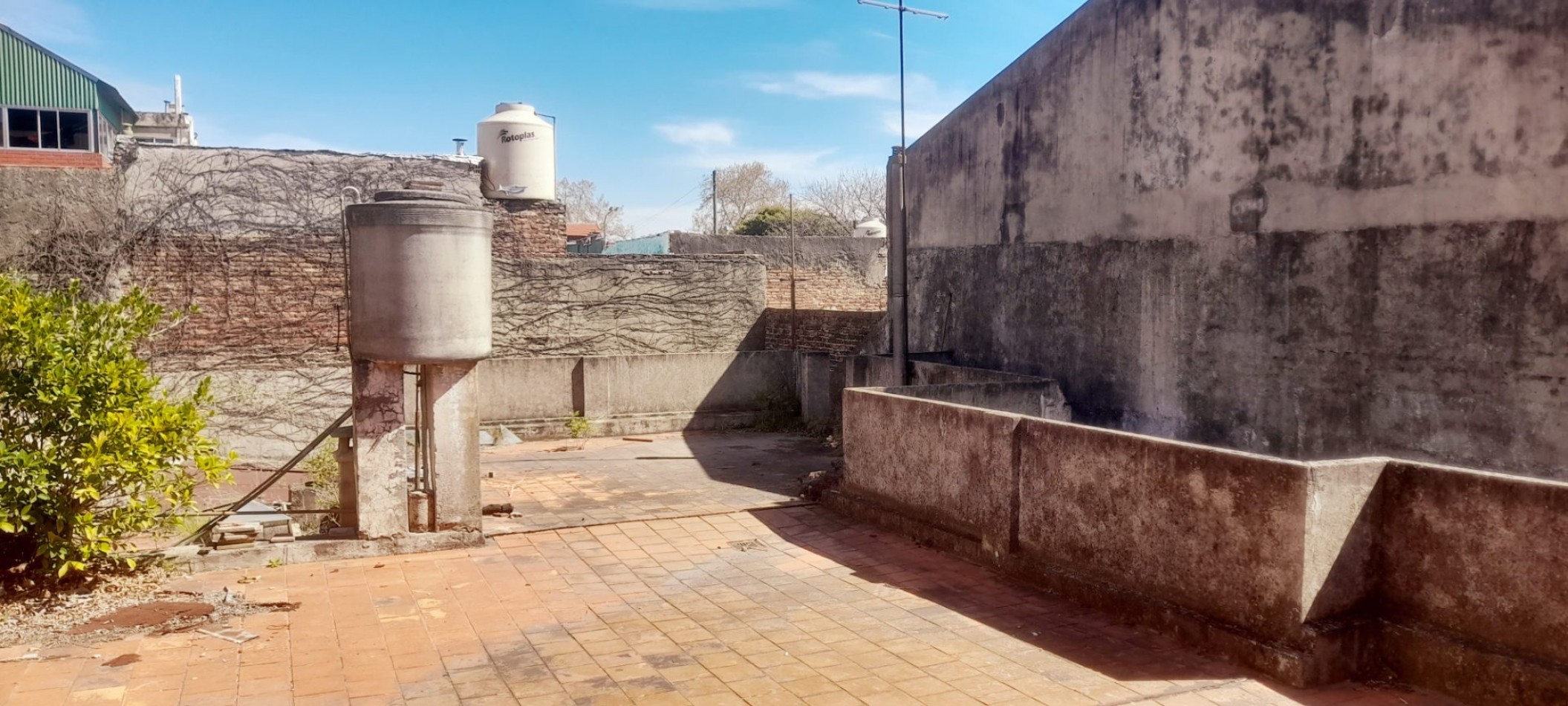 VENTA LOTE 8.73 x 22.95 m. - 200m - USAB 0